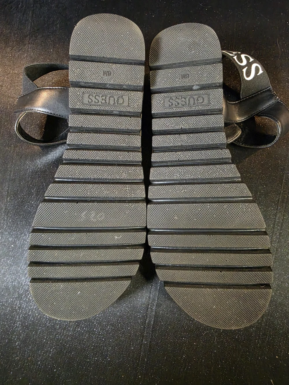 Guess Los Angeles Women's Black Platform Sandals Size 8M Hook & Loop Sandal